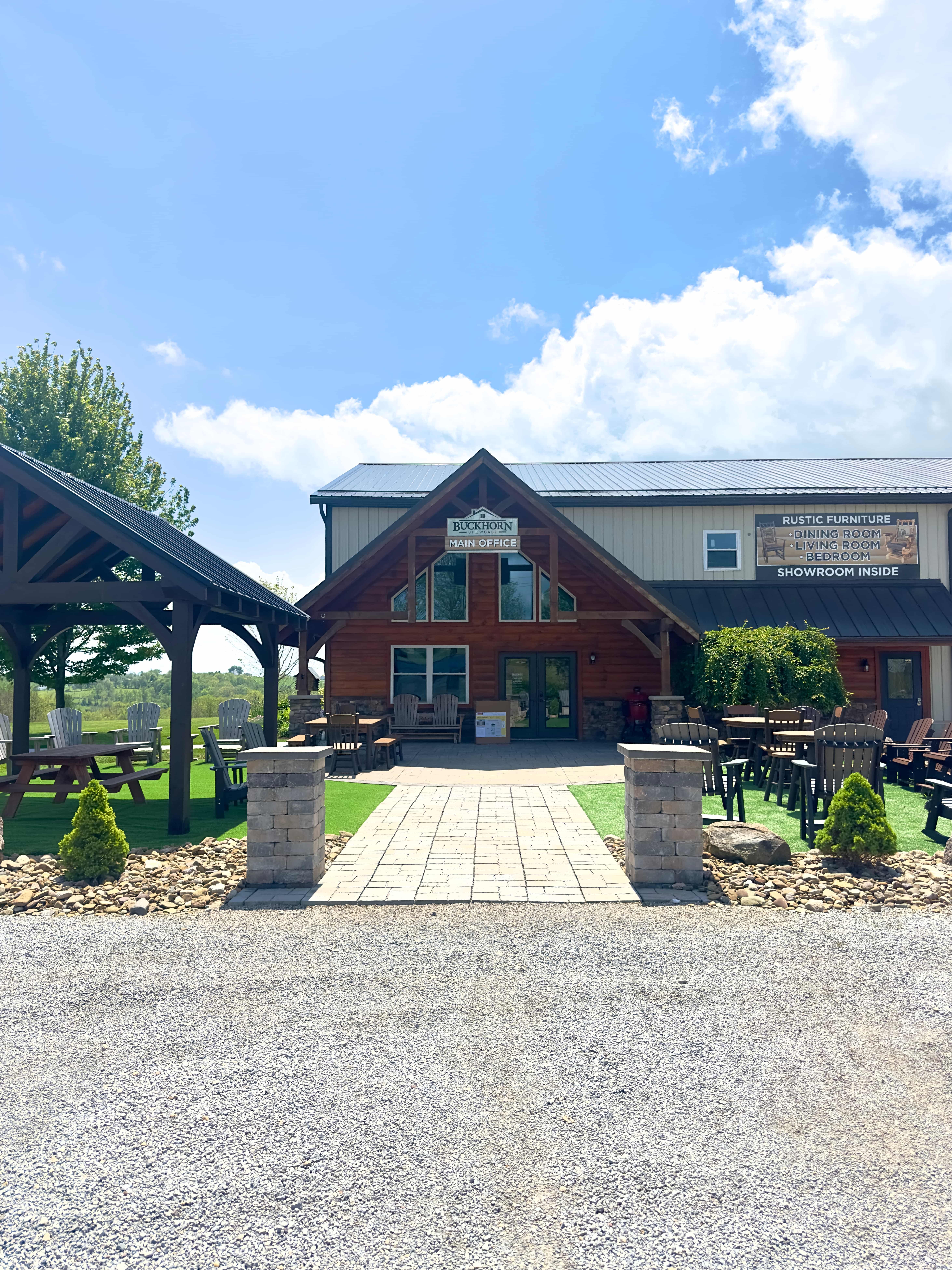 Buckhorn Builders - Amish Furniture Store in Millersburg, Ohio